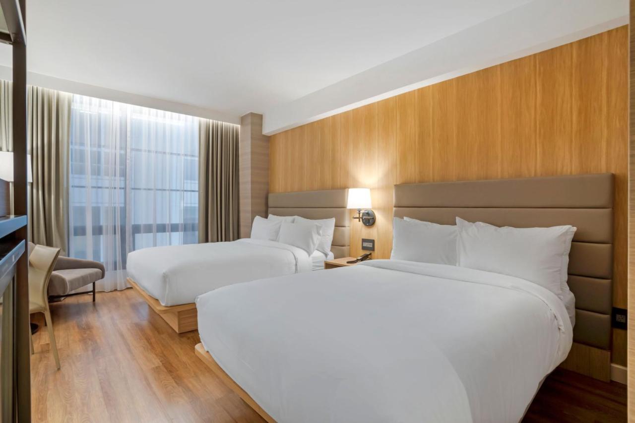 Queen Room with Two Queen Beds,1398629678:JPEG