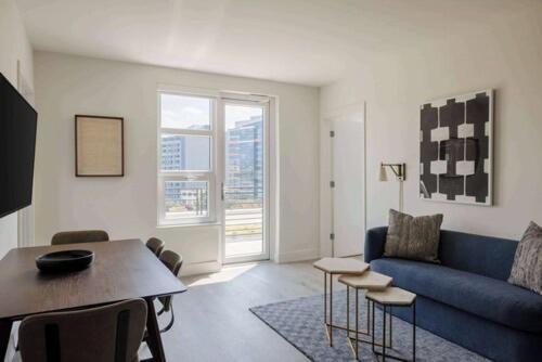 One-Bedroom Penthouse - Non-Smoking,1701842947:JPEG