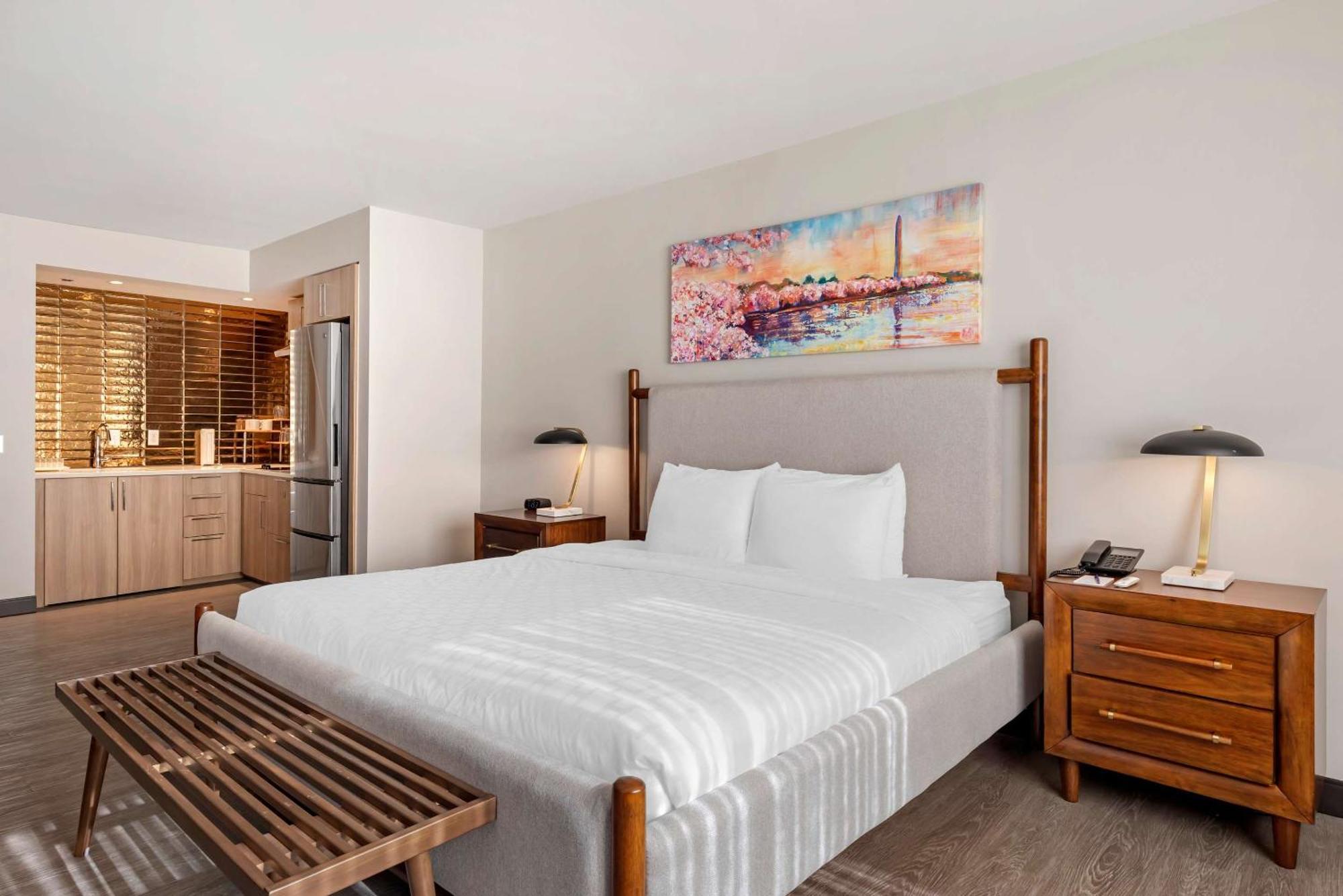 King Room with Tub - Disability Access/Non Smoking
