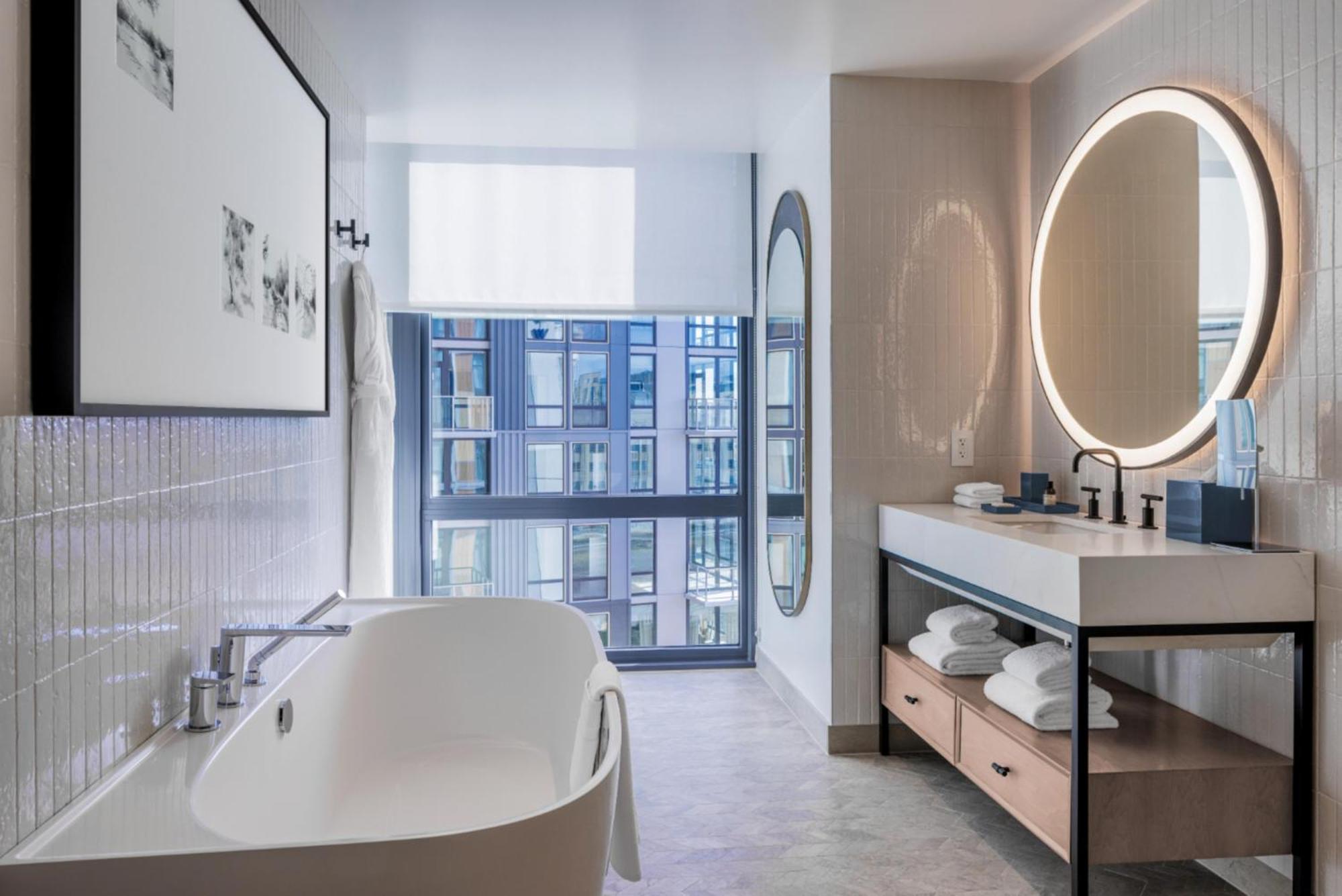 One-Bedroom King Suite