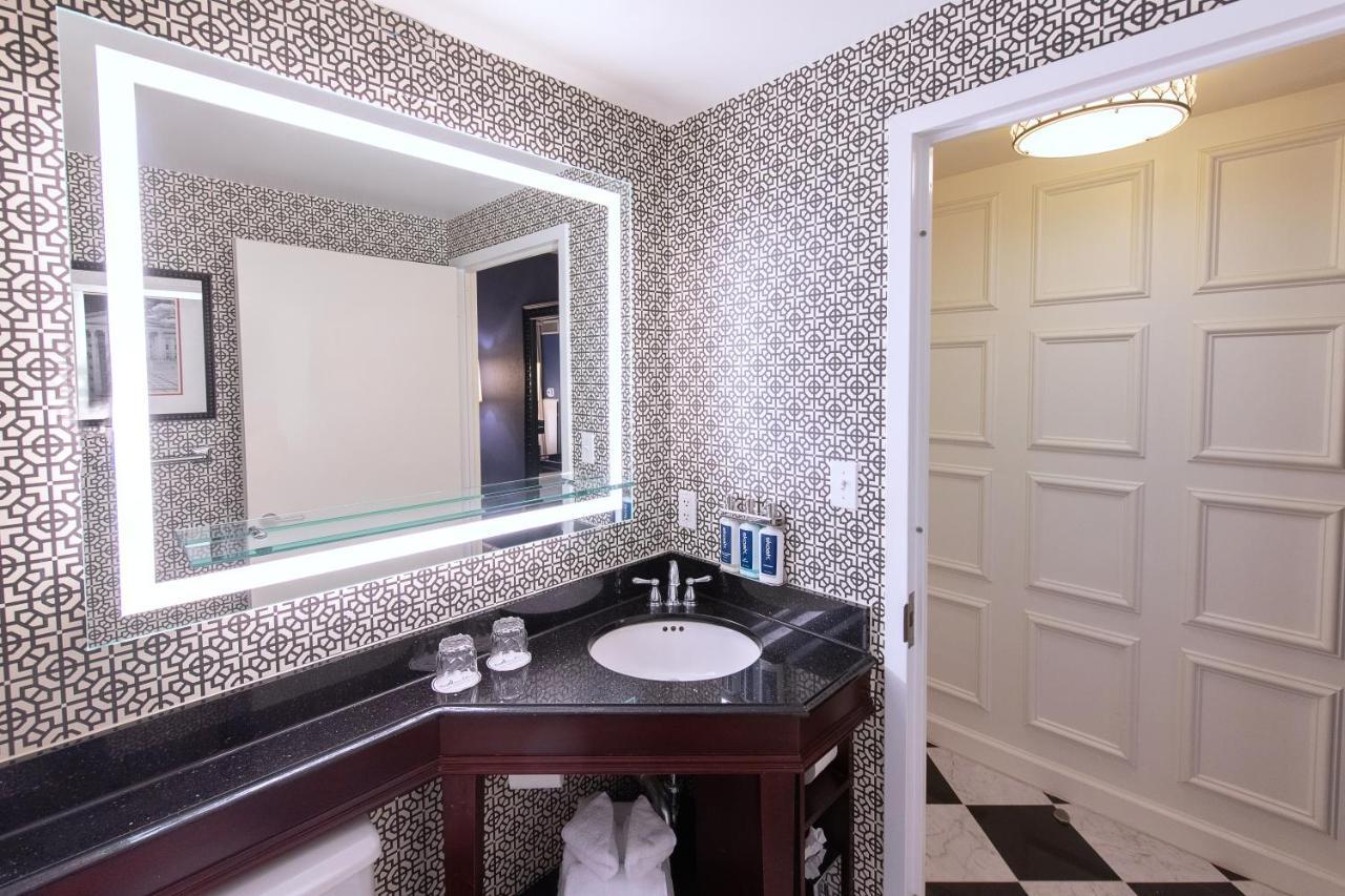 Accessible King ADA Tub
