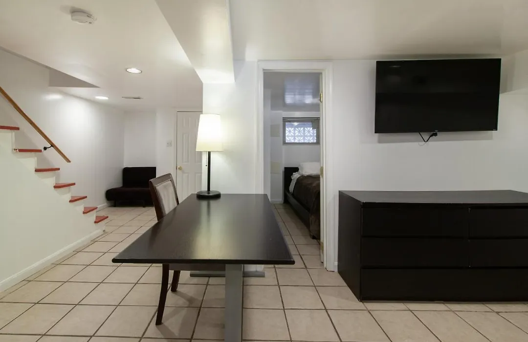 Spacious, Relaxing, 4 Bd 3.5 Ba Home In Petworth!-1