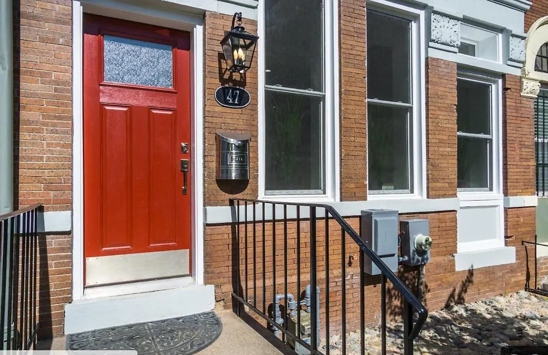 Spacious & Bright Home In Bloomingdale/ Truxton Dc-1