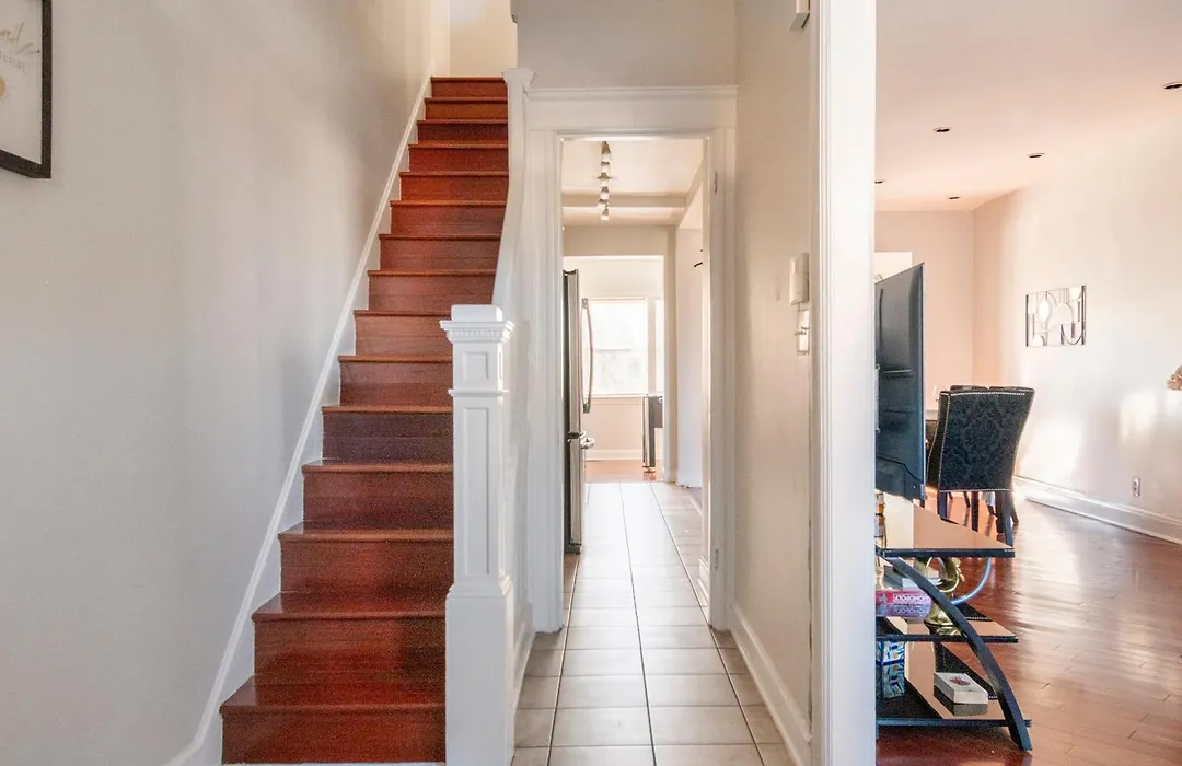 Comfortable 4 Bedroom Home With City View Near Capitol Hill Washington Dc-1