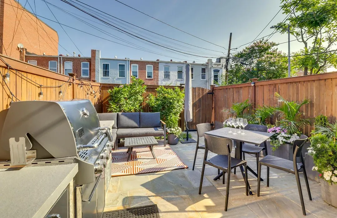 2 Mi To National Mall: Stunning Townhome W/ Patio!-1