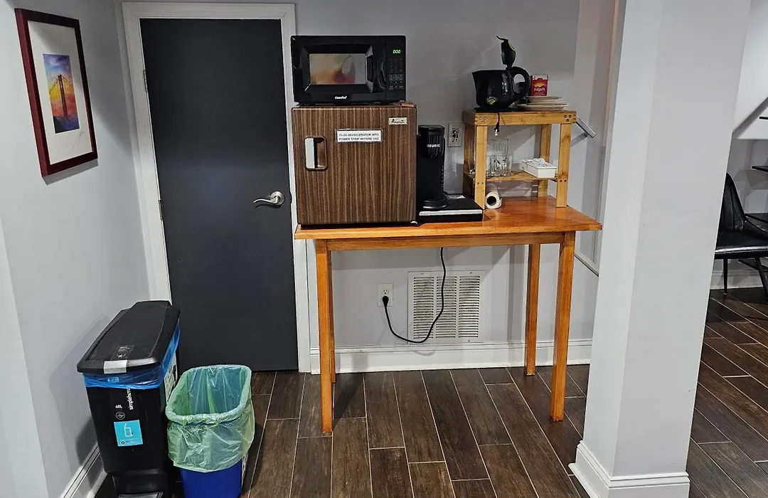 English Basement Suite: Metro-Adjacent Petworth Retreat with Parking-1