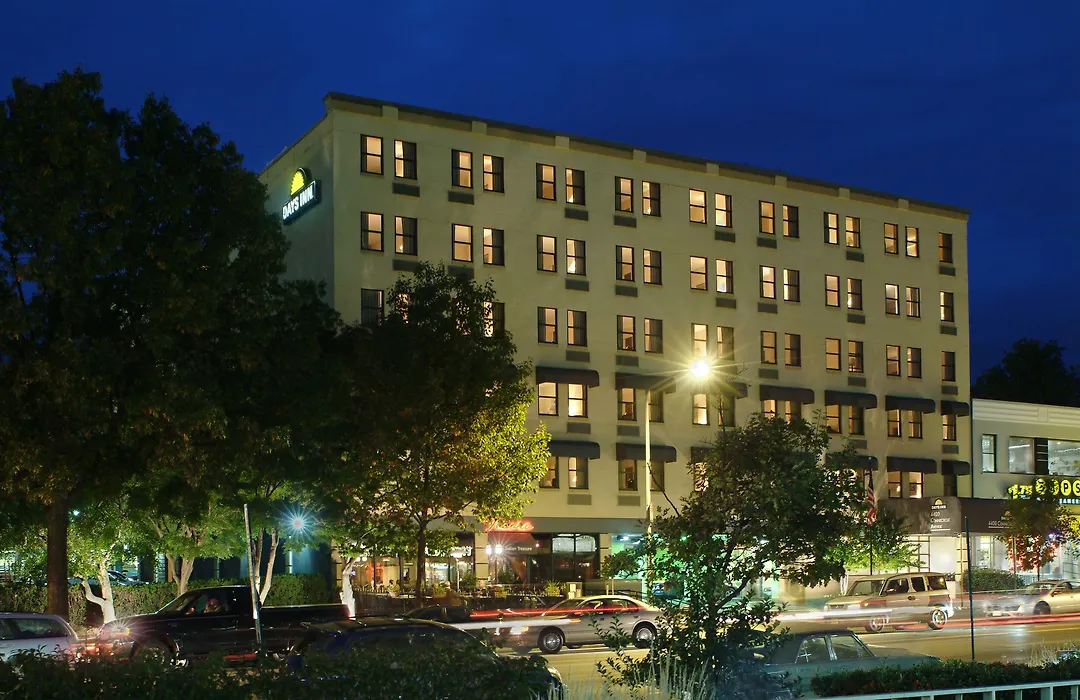 Days Inn By Wyndham Washington Dc/Connecticut Avenue-1