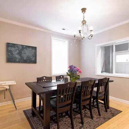 The Gray Corner House By Gallaudet 3 Bedroom 2 Ba-2