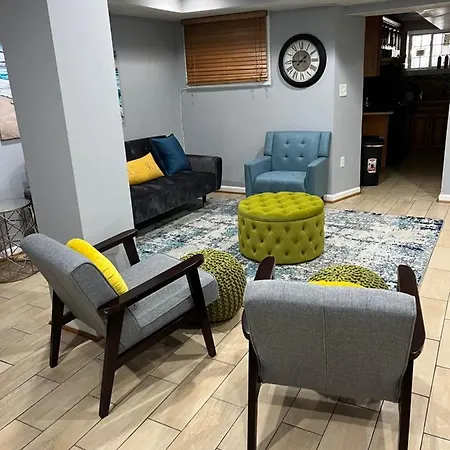 Chic Downtown In-Law Suite-2