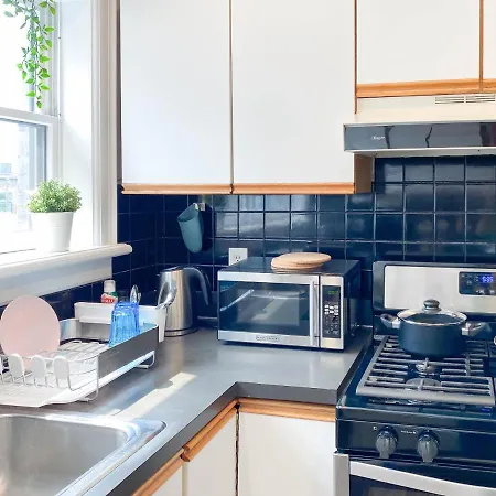 Charming 2Nd Fl Retreat, Heart Of Capitol Hill-3