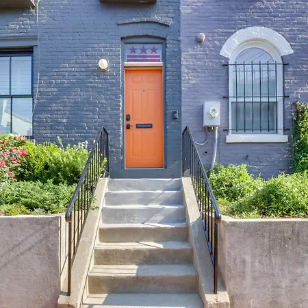 2 Mi To National Mall: Stunning Townhome W/ Patio!-3