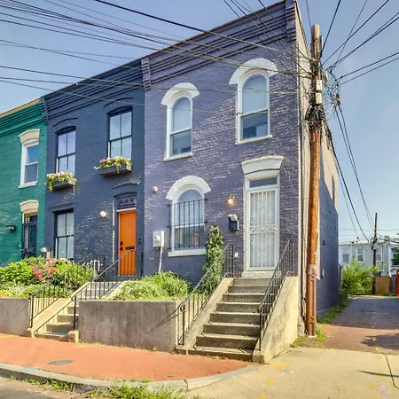2 Mi To National Mall: Stunning Townhome W/ Patio!-2
