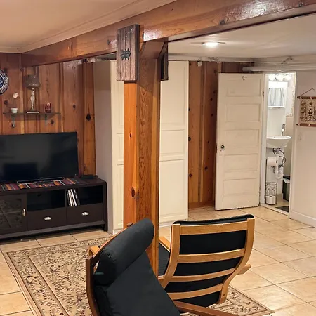 First Floor One Bedroom Apartment With Full Kitchen & Bath-2