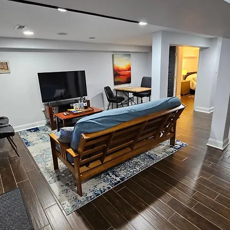 English Basement Suite: Metro-Adjacent Petworth Retreat with Parking-2