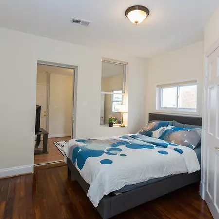 Charming Studio - 3 Min Walk To Petworth Metro Station; 10 Min To Convention Center-3