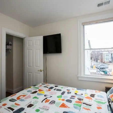 Metro Oasis: Cozy Private Suite Near Petworth Station-3